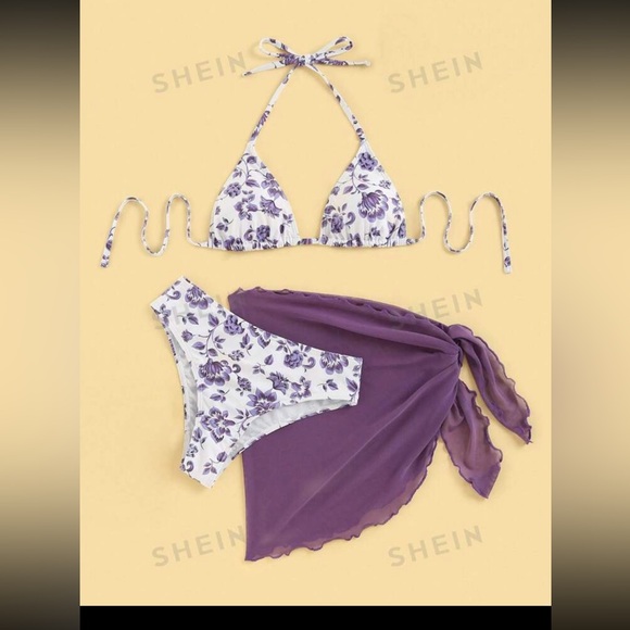 Brand new, never worn would say fits more like a large/medium - Picture 2 of 2